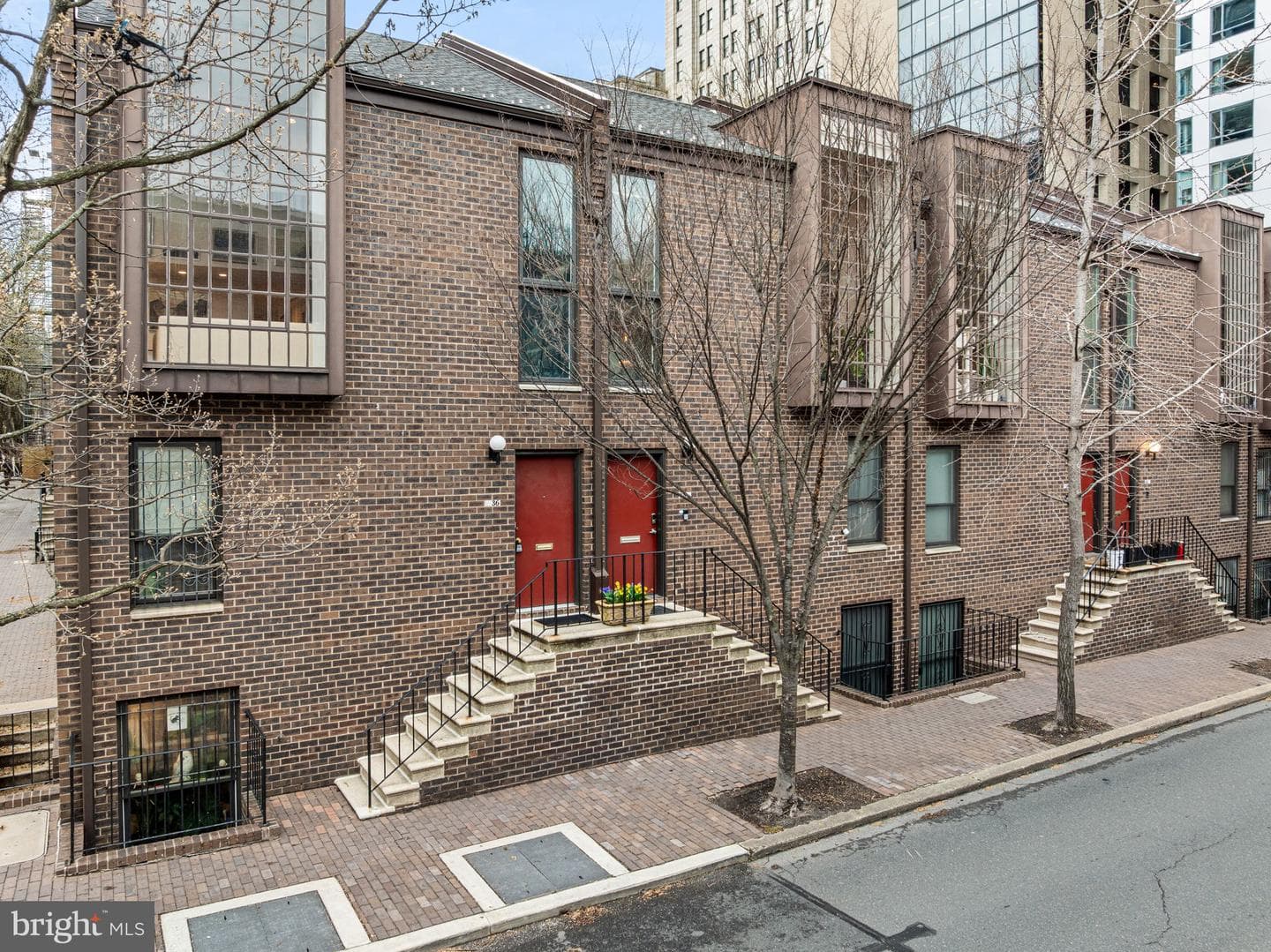 38 Saint James Court photo 36
