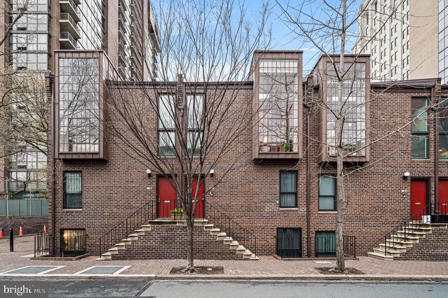 38 Saint James Court photo 37