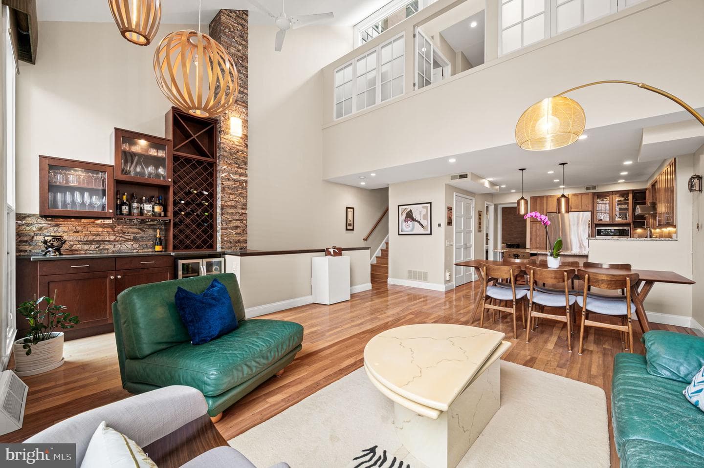38 Saint James Court photo 5