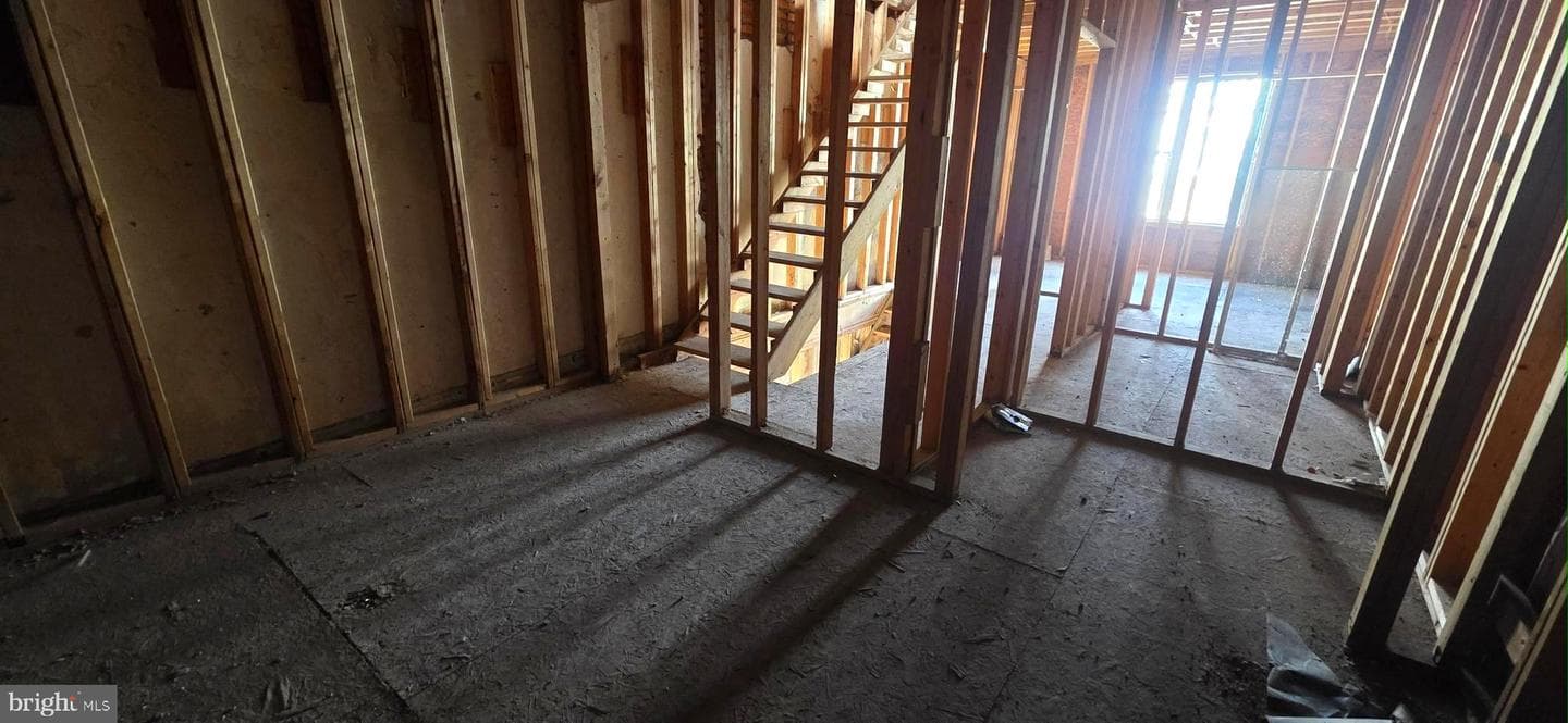 2047 Watkins Street photo 16