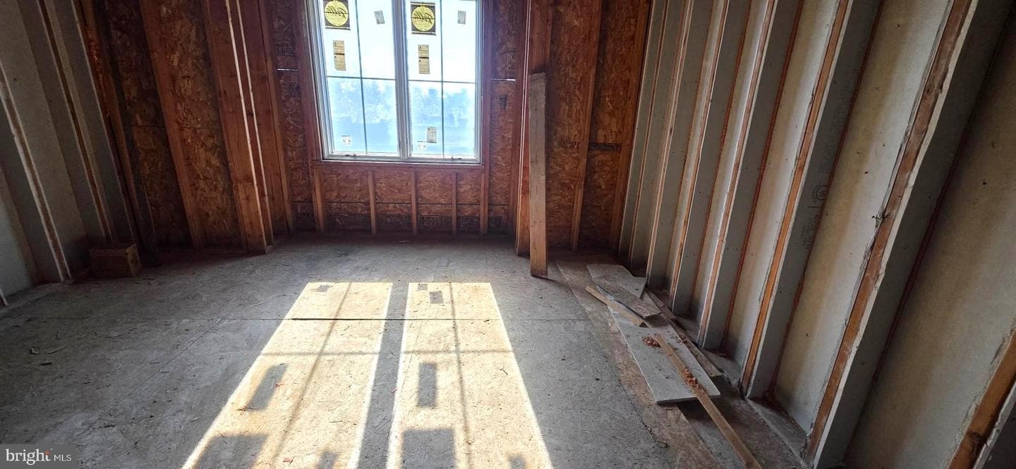 2047 Watkins Street photo 20