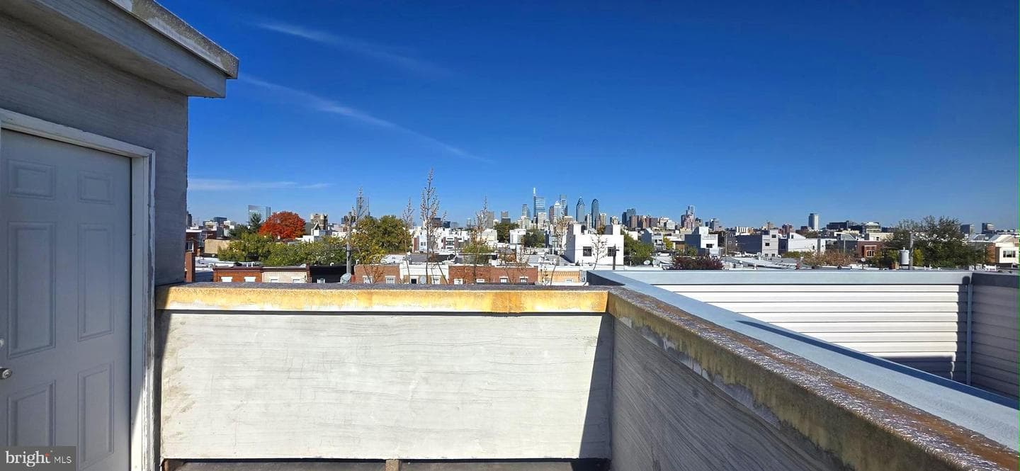 2047 Watkins Street photo 22