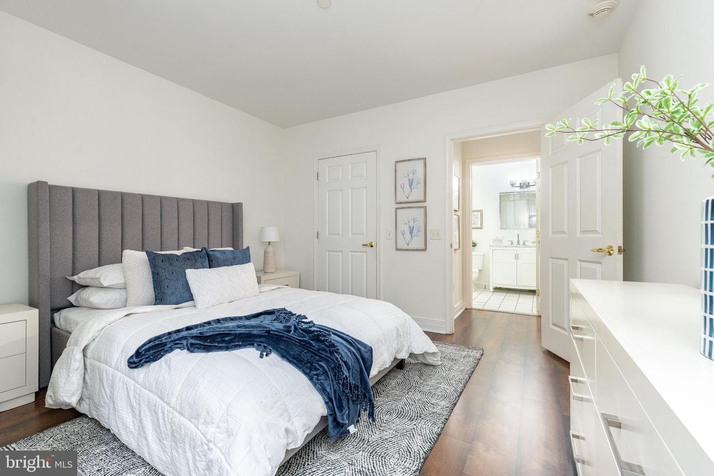 1600 Arch Street #1702 photo 11