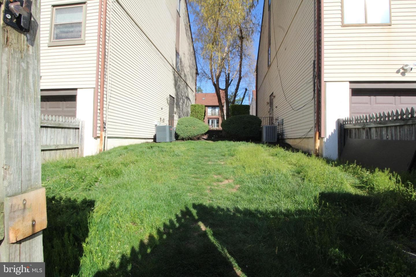 9557 James Street #a photo 15