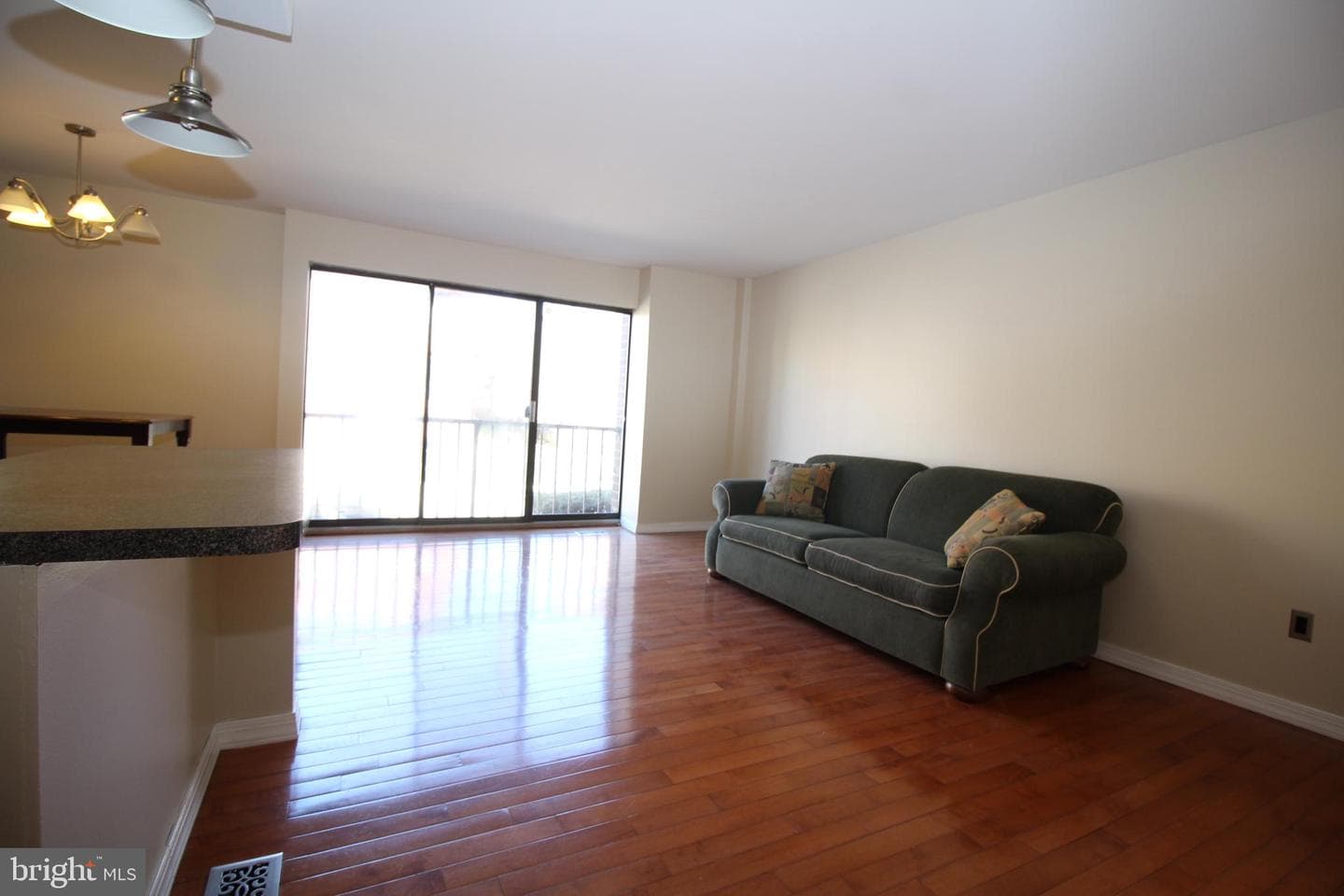 9557 James Street #a photo 4