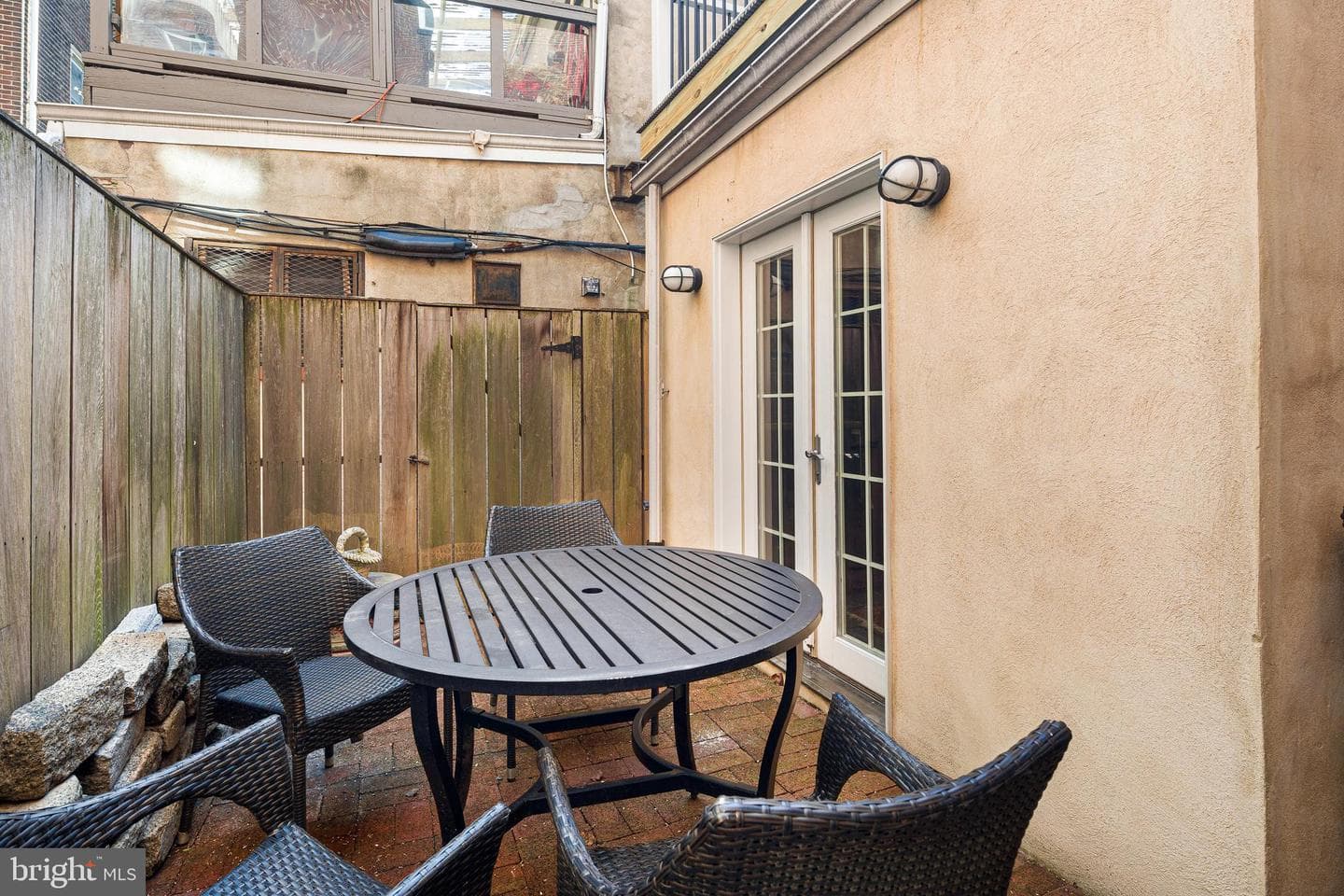 337 S Hicks Street photo 12
