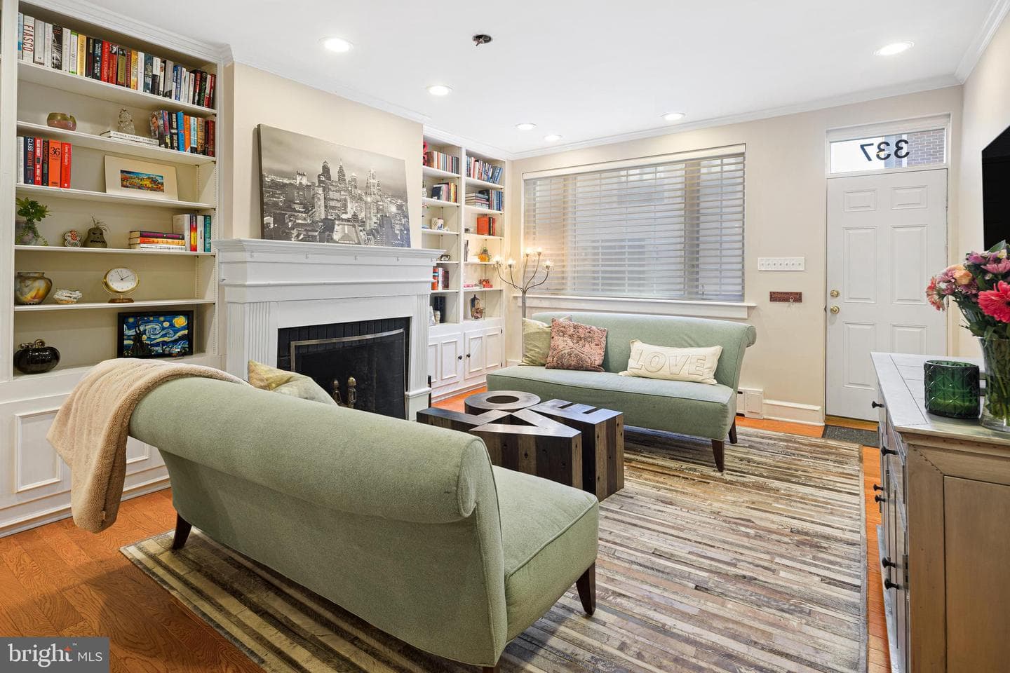 337 S Hicks Street photo 4