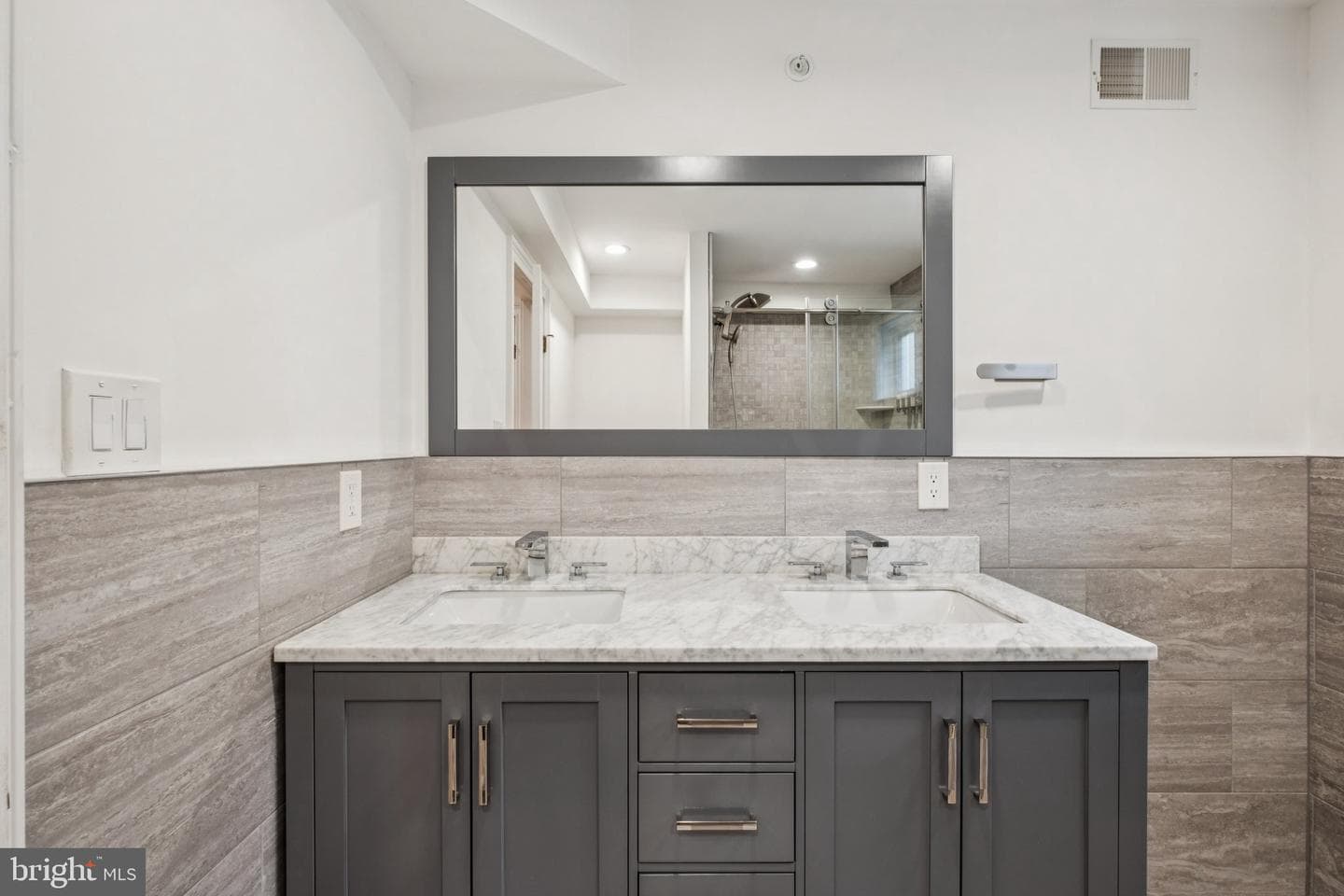 1710 W Seybert Street photo 28