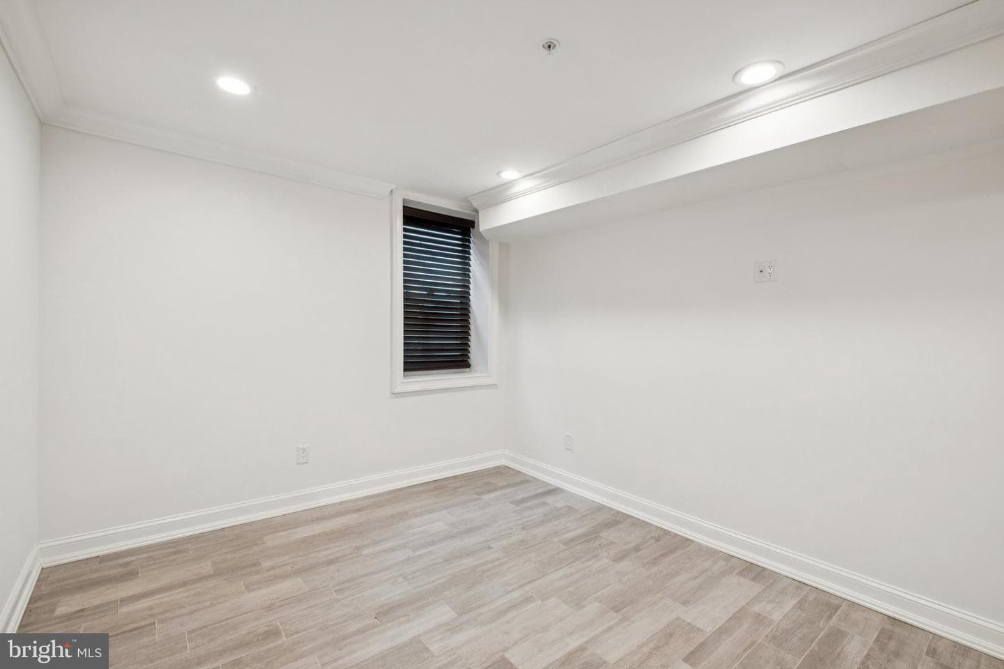 1710 W Seybert Street photo 33