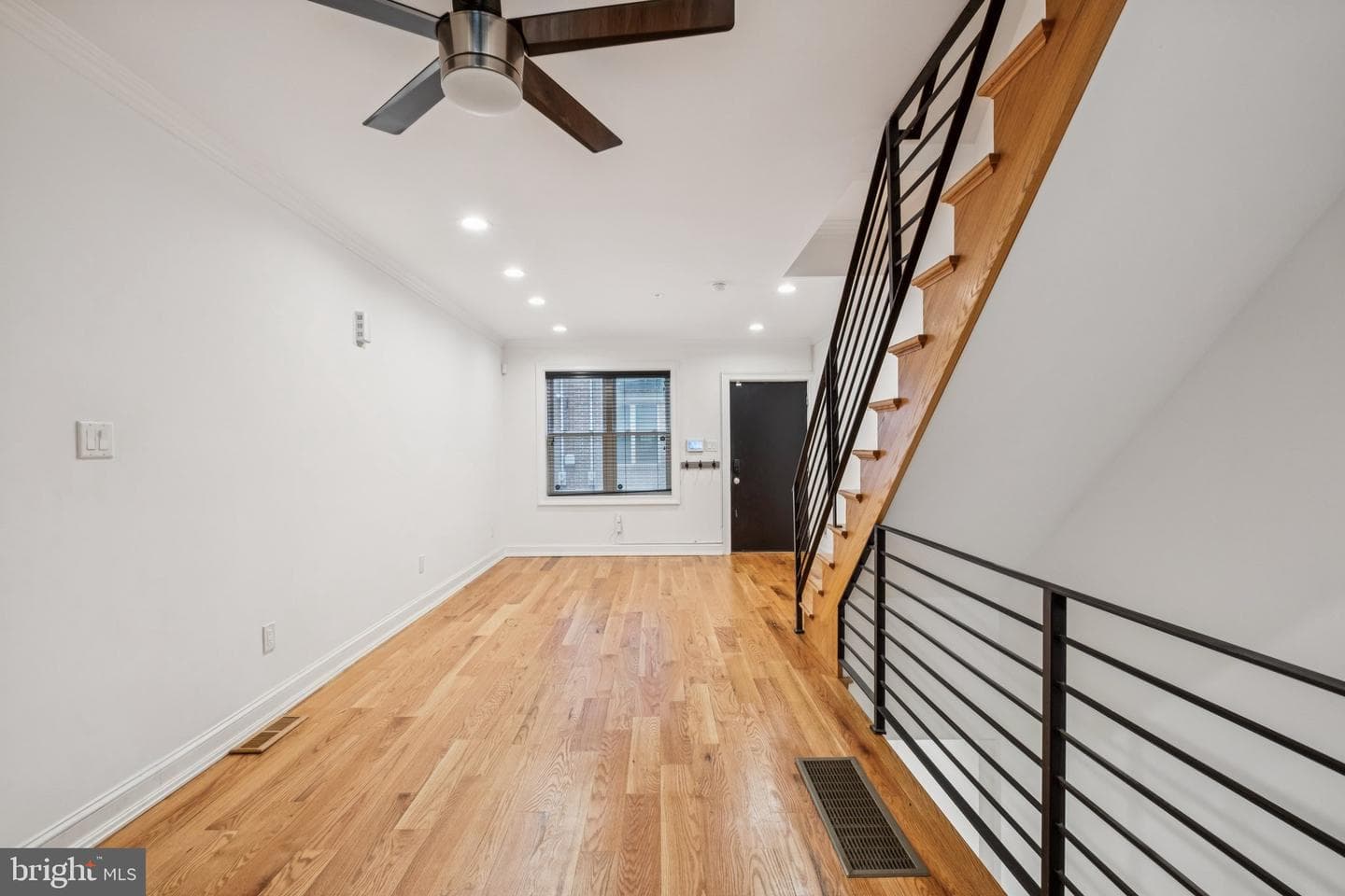 1710 W Seybert Street photo 9