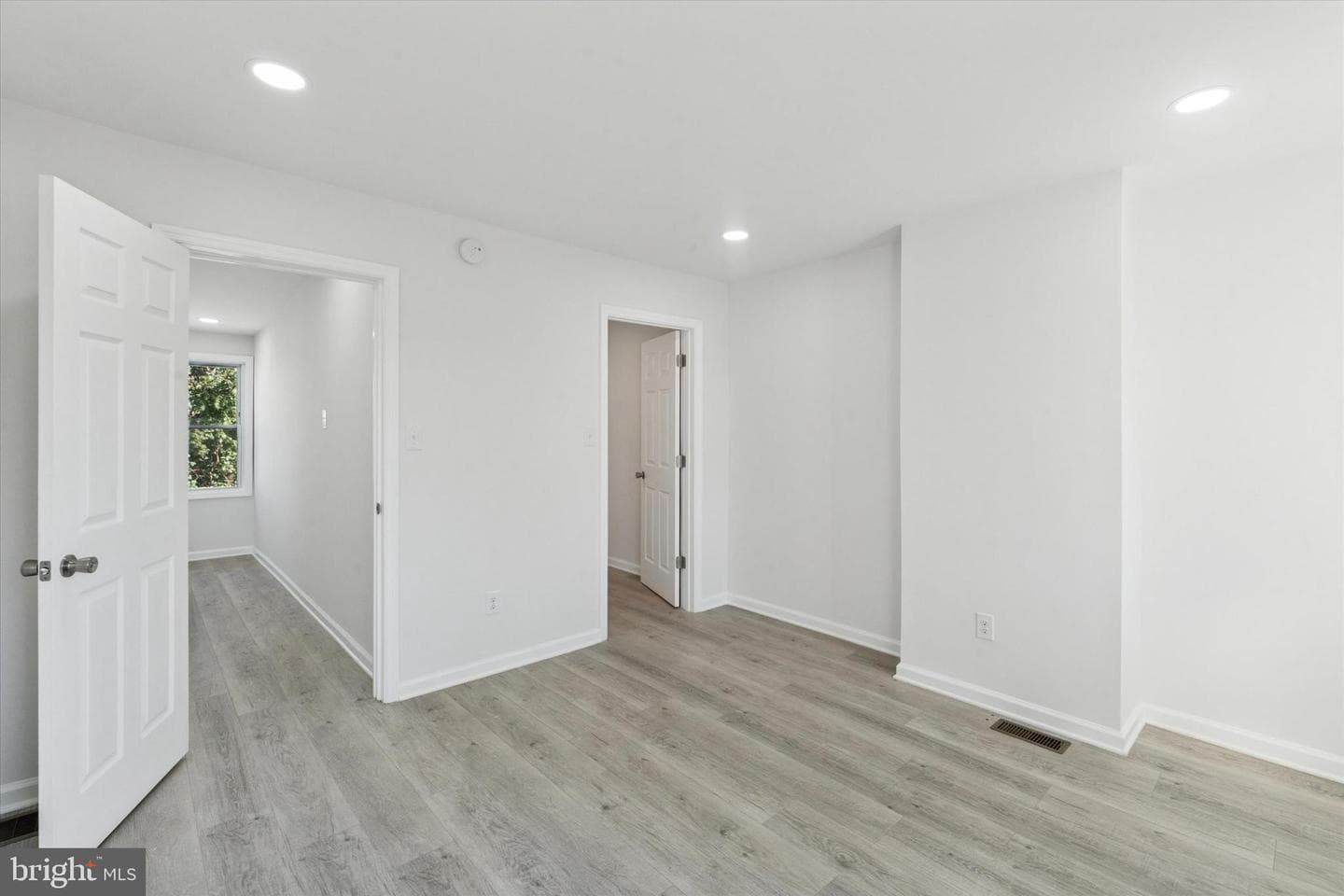 1541 N 9th Street photo 30