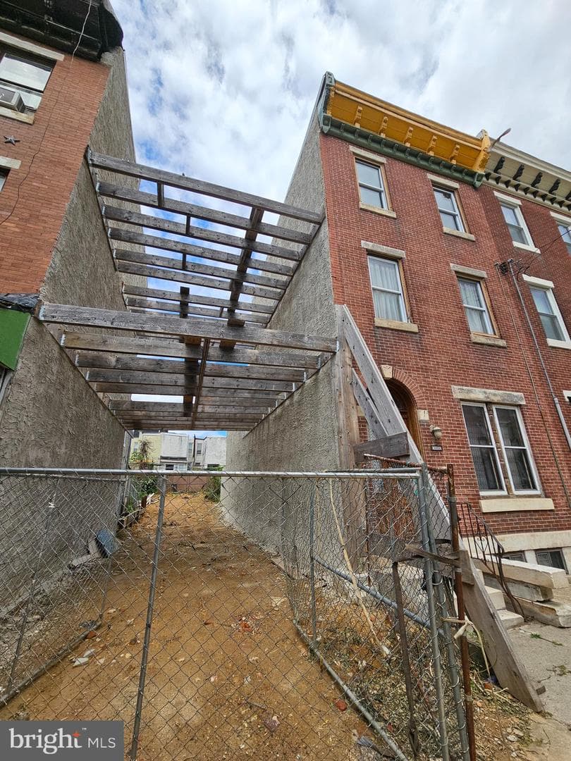 2833 Poplar Street, Philadelphia