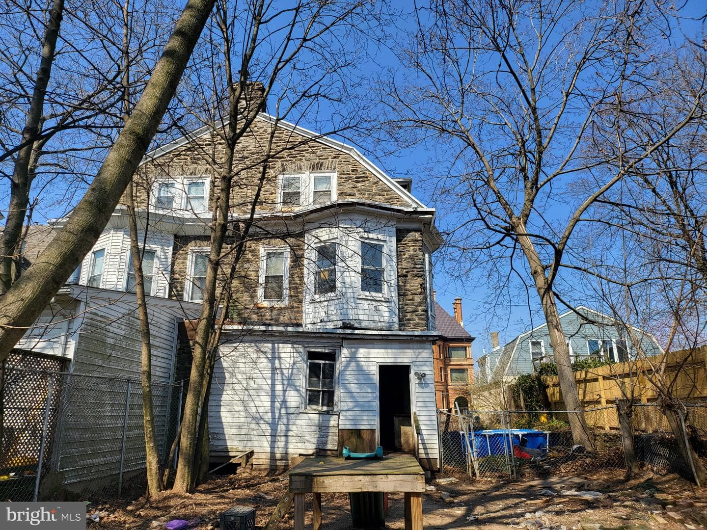 222 W Johnson Street photo 3