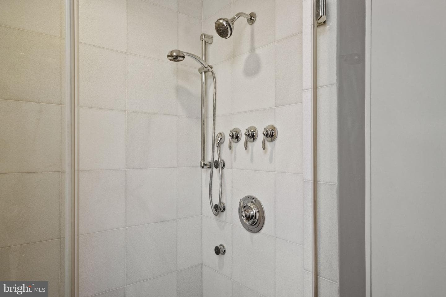2049 Walnut Street #1r photo 17