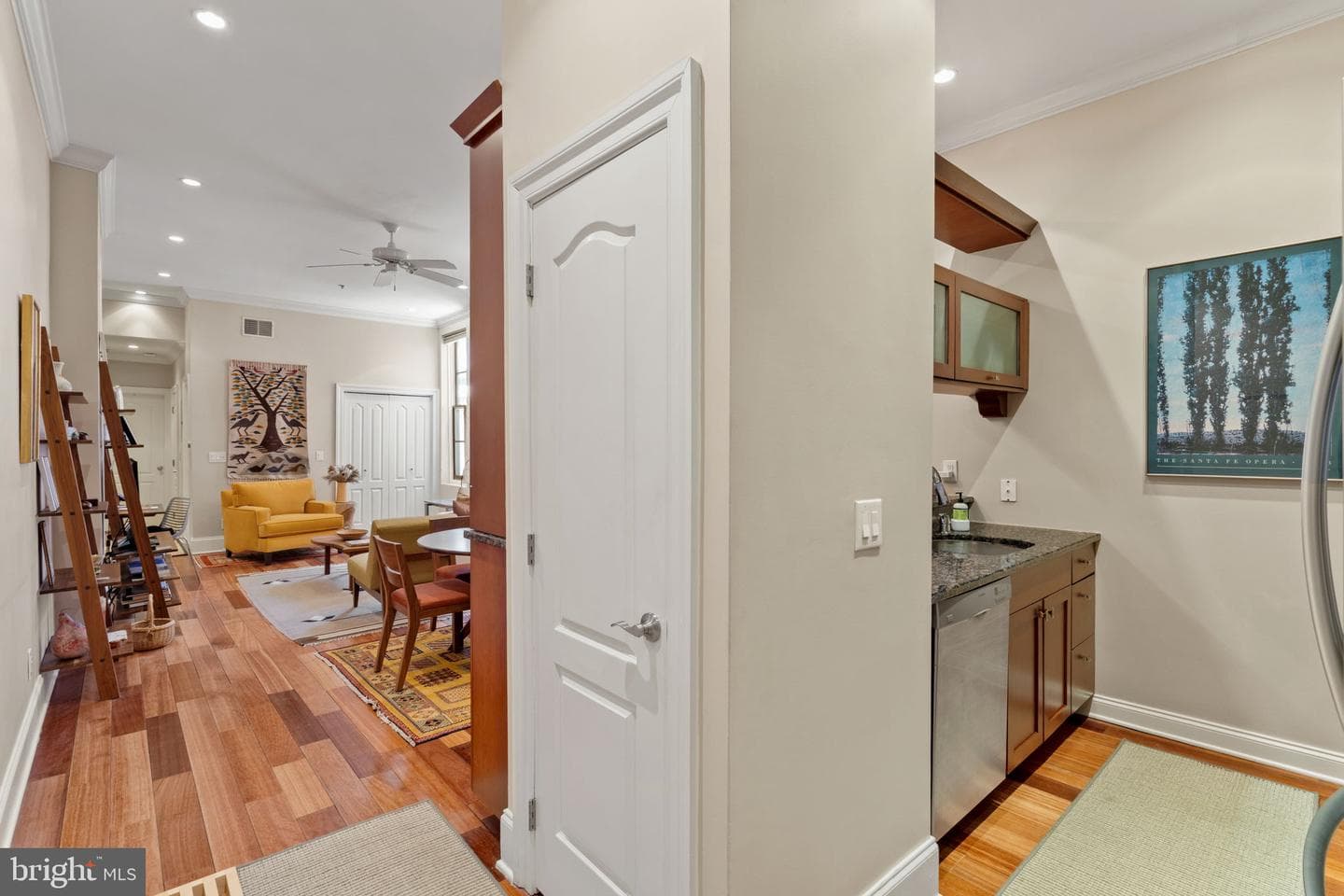2049 Walnut Street #1r photo 3