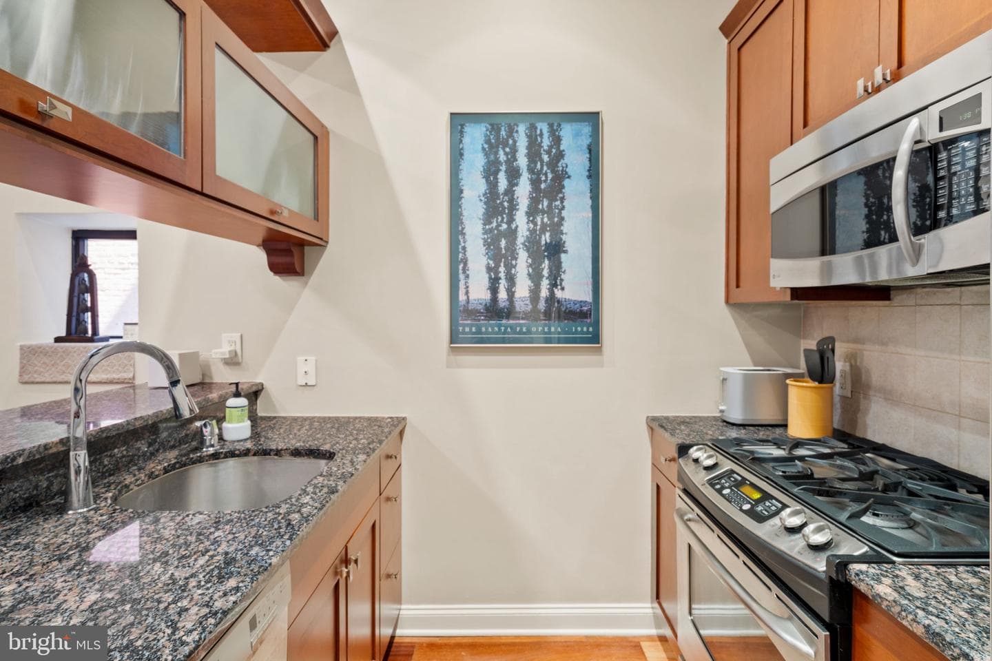 2049 Walnut Street #1r photo 4
