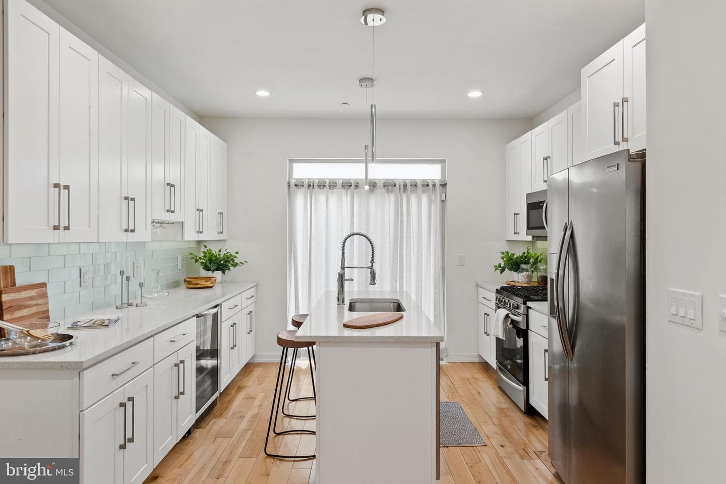 2339 Dickinson Street photo 8