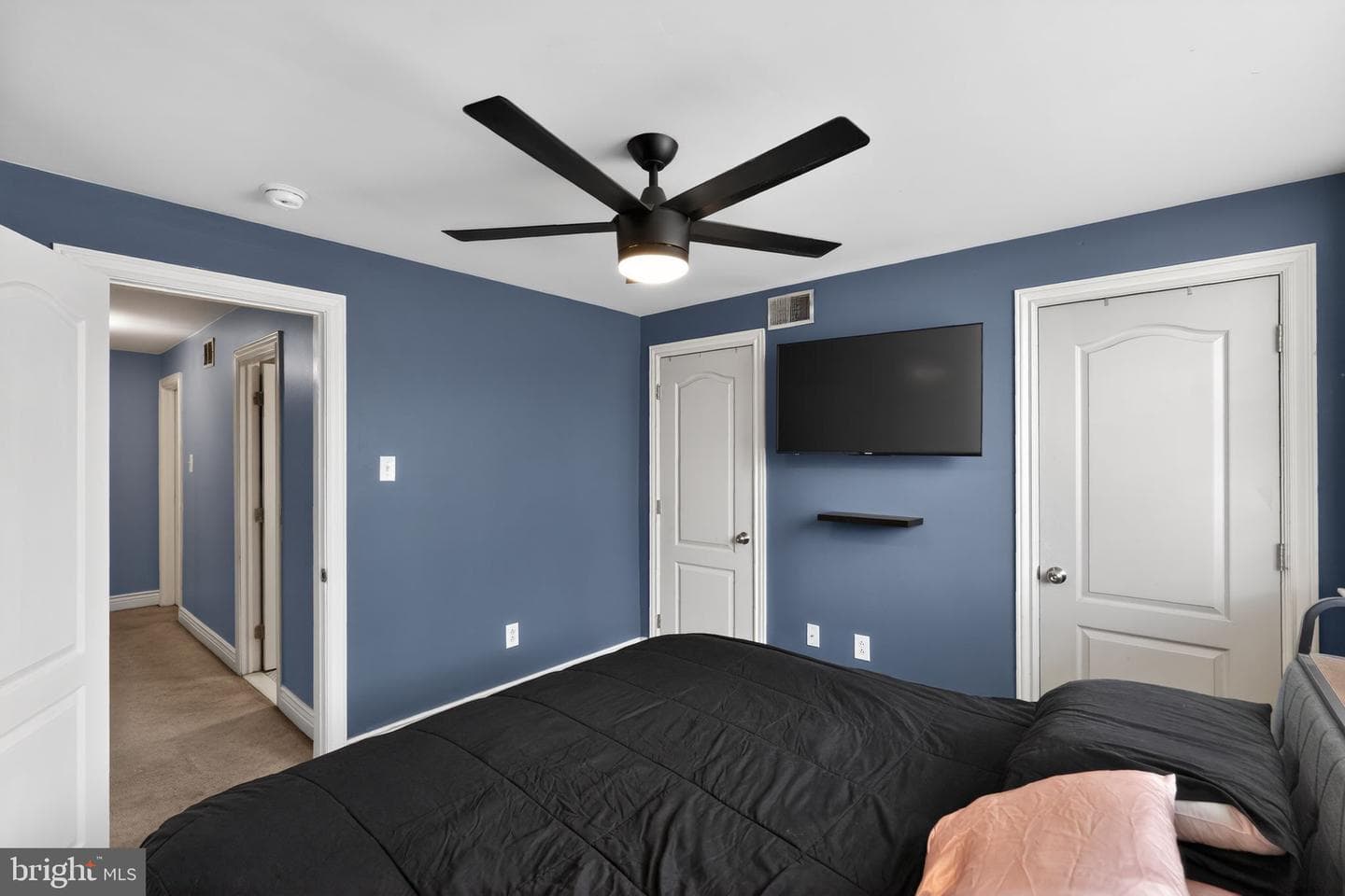 2907 S Sydenham Street photo 11