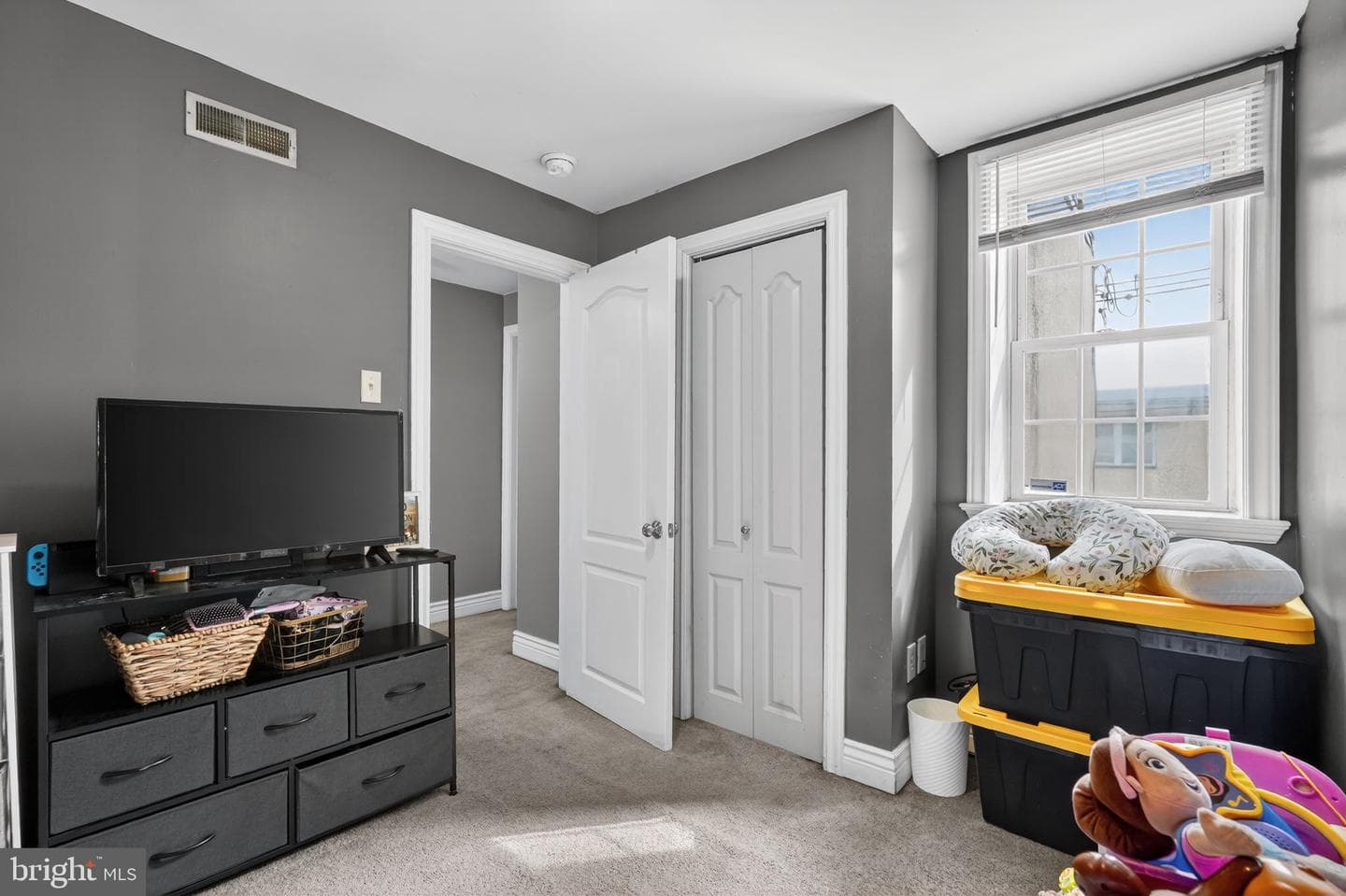 2907 S Sydenham Street photo 8