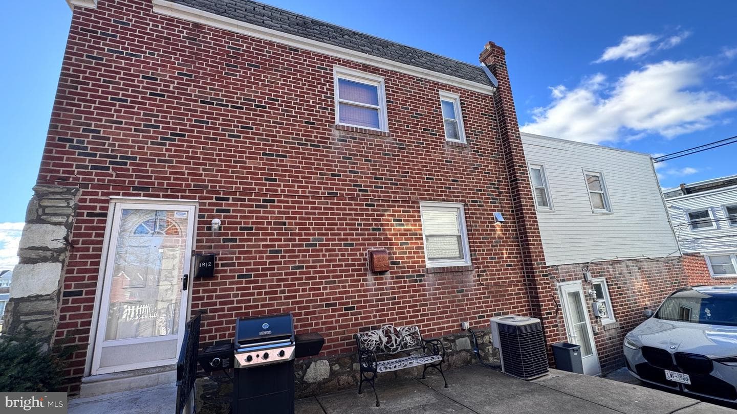 1812 Kendrick Street photo 3
