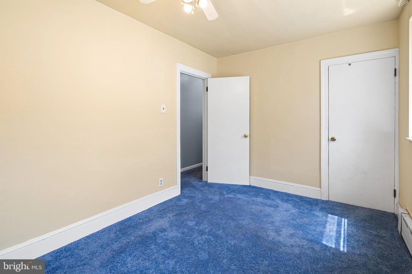 2647-49 E Somerset Street photo 10
