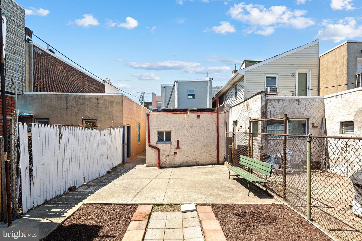 2647-49 E Somerset Street photo 18