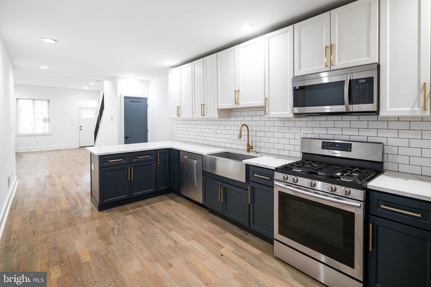 2532 W Montgomery Avenue, Philadelphia