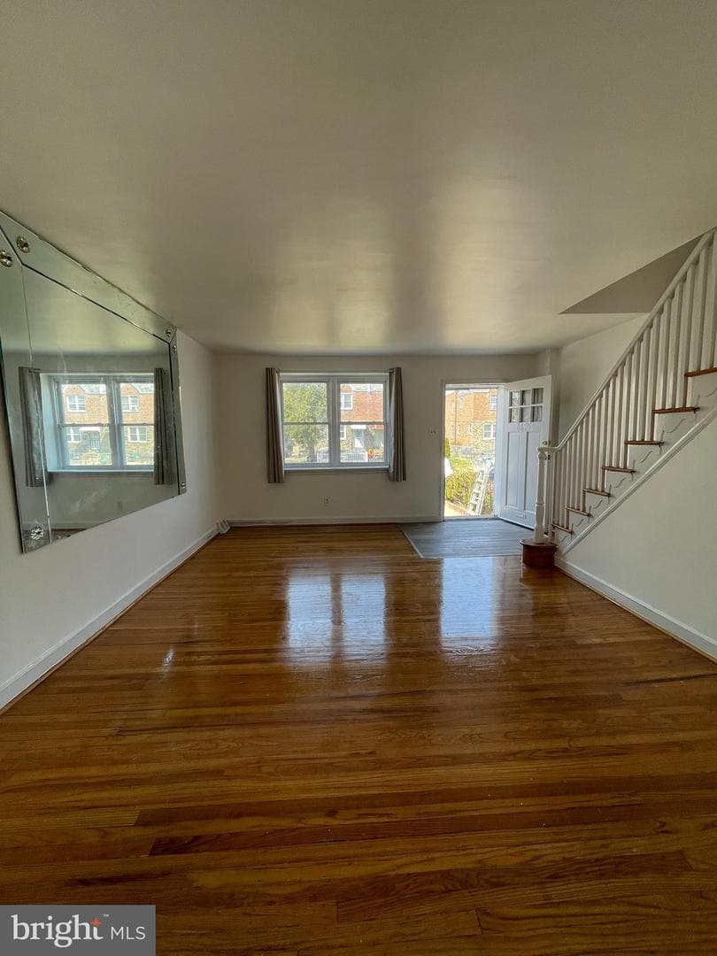 6625 Akron Street photo 4