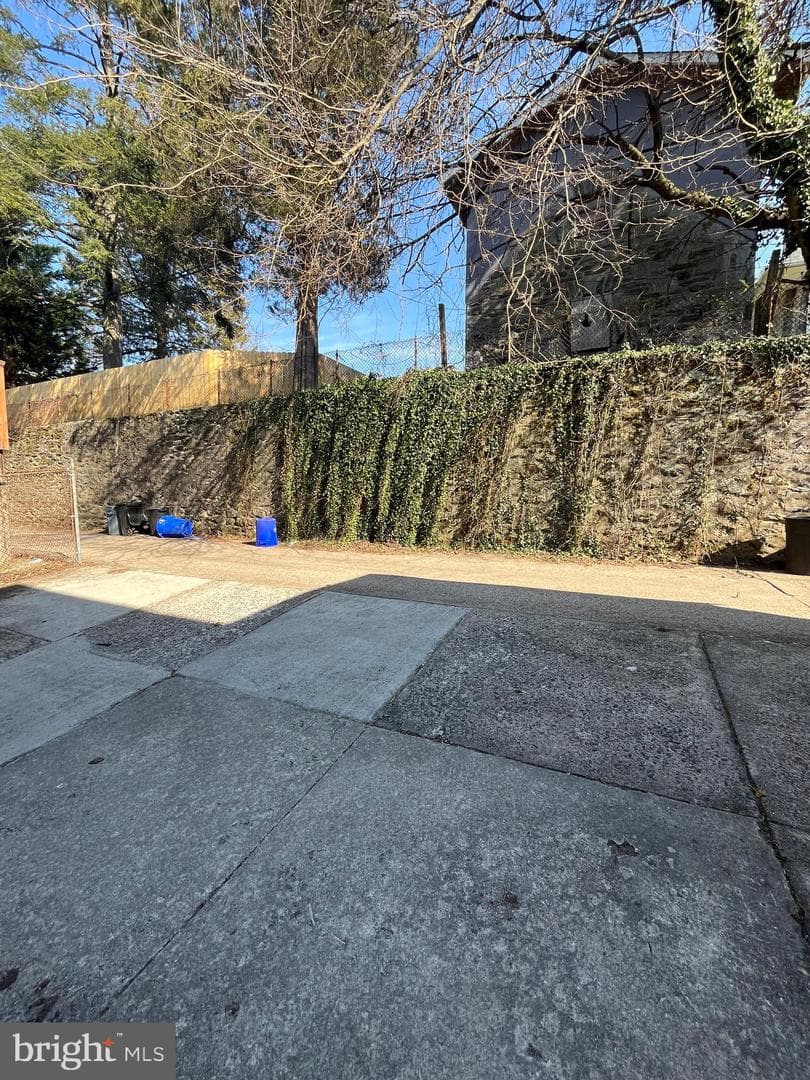 2125 Parkwyn Road photo 16