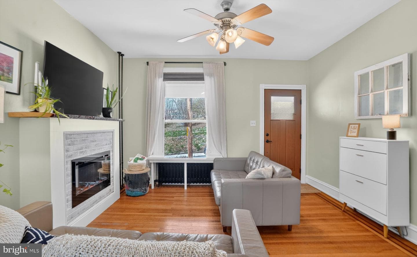 425 Hermitage Street photo 4