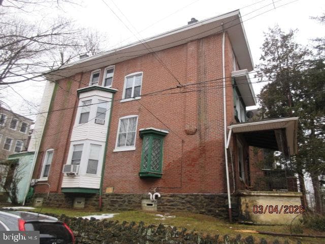 424 W Bringhurst Street photo 4