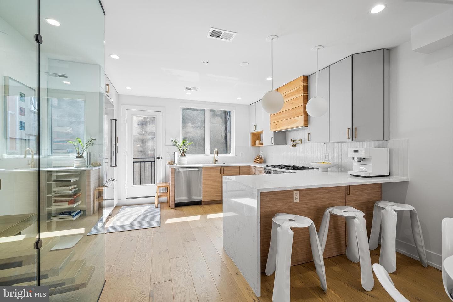 1322 Rodman Street photo 15