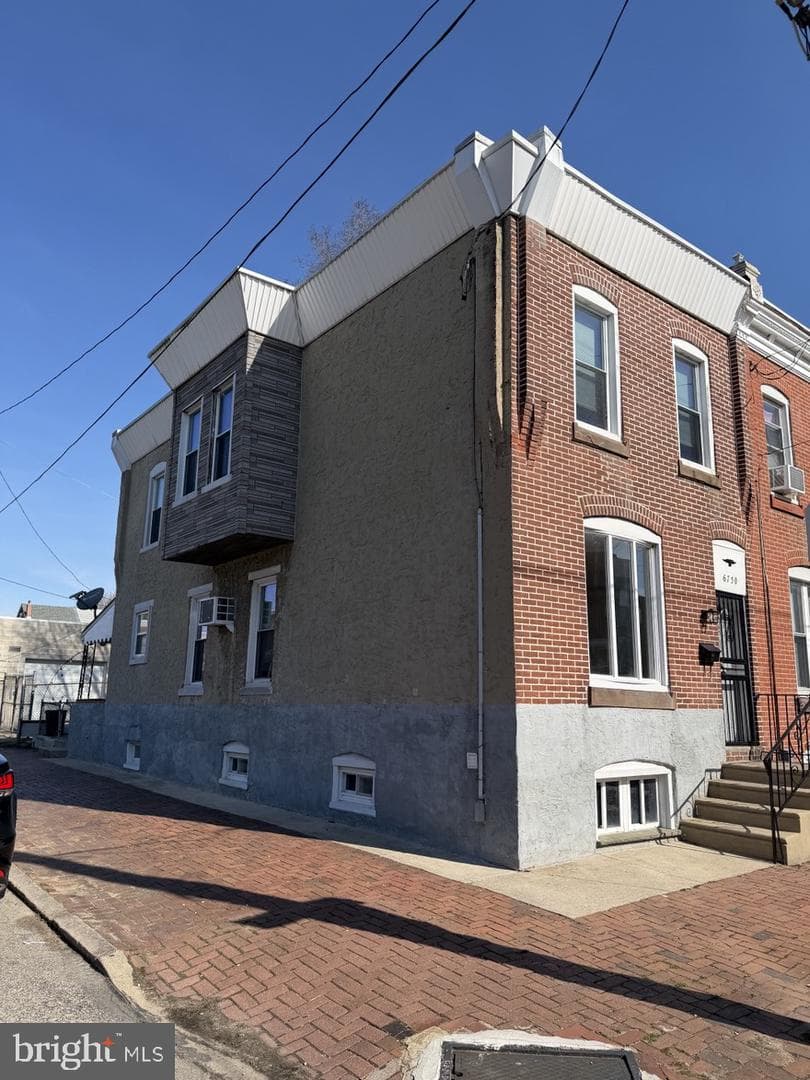 6750 Hegerman Street photo 2