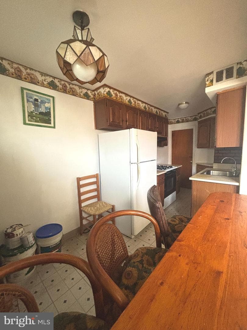 229 Stearly Street photo 12