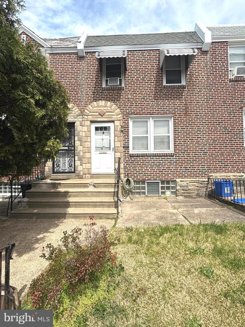 229 Stearly Street photo 2