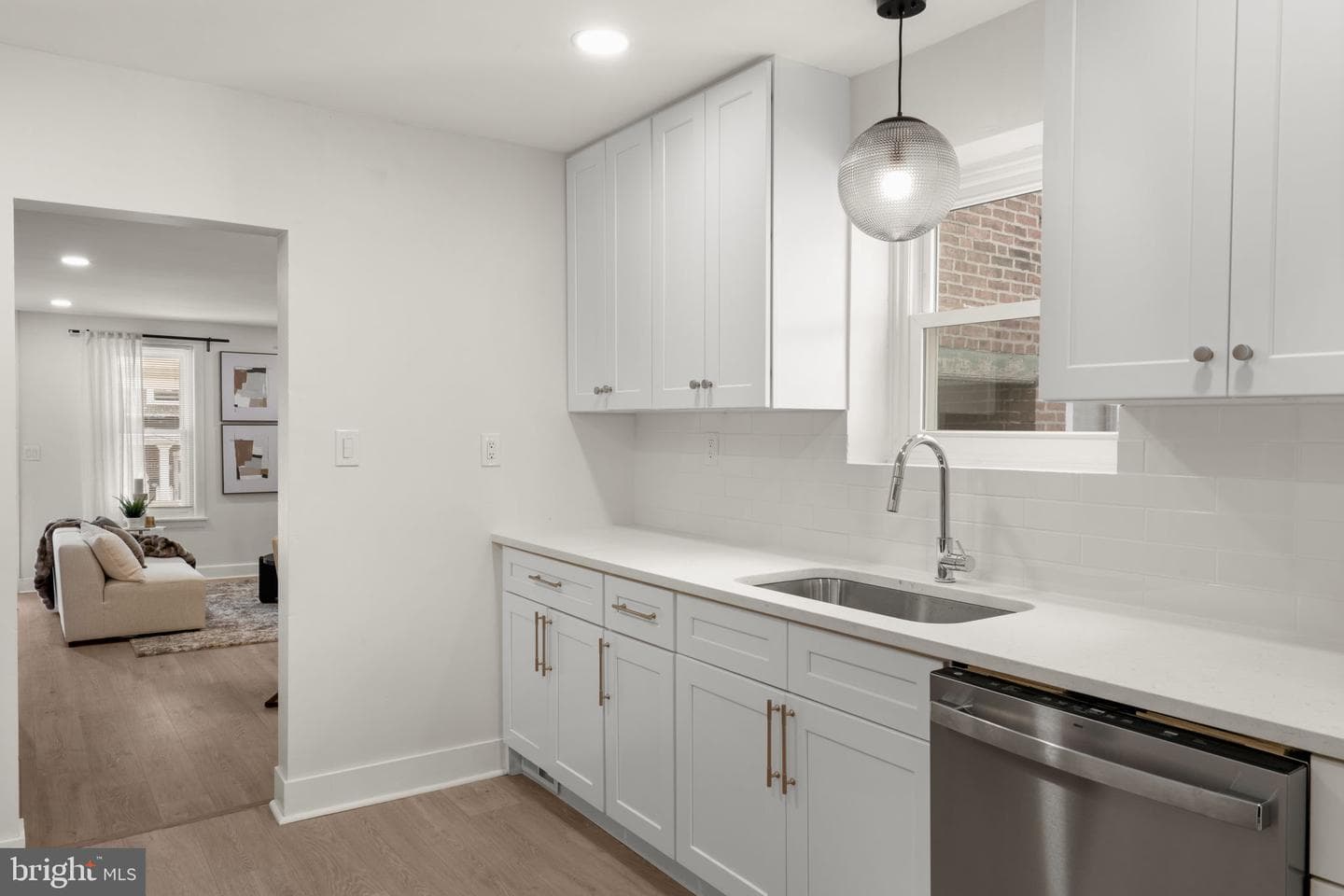 3411 Ainslie Street photo 18