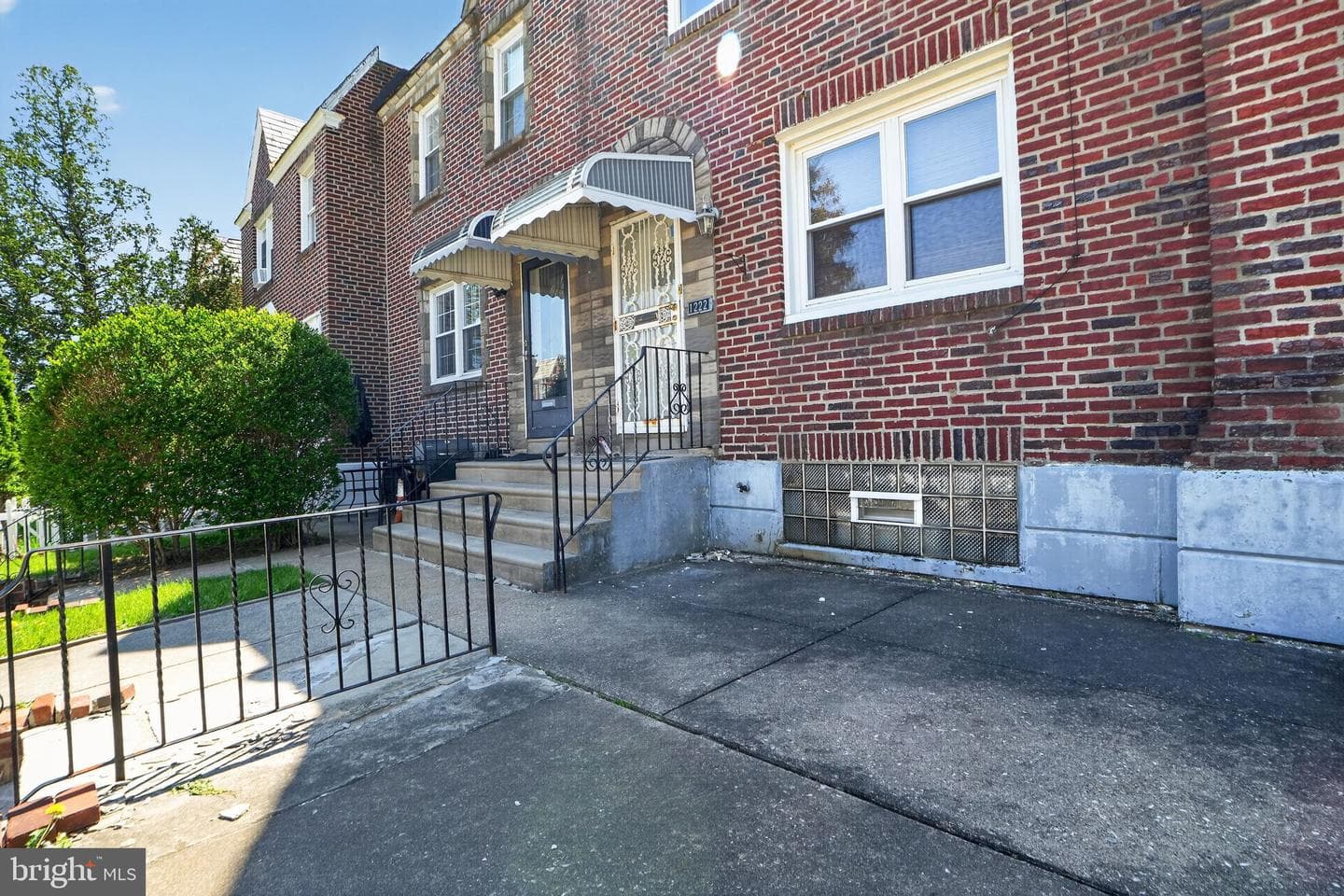 1222 Passmore Street photo 2