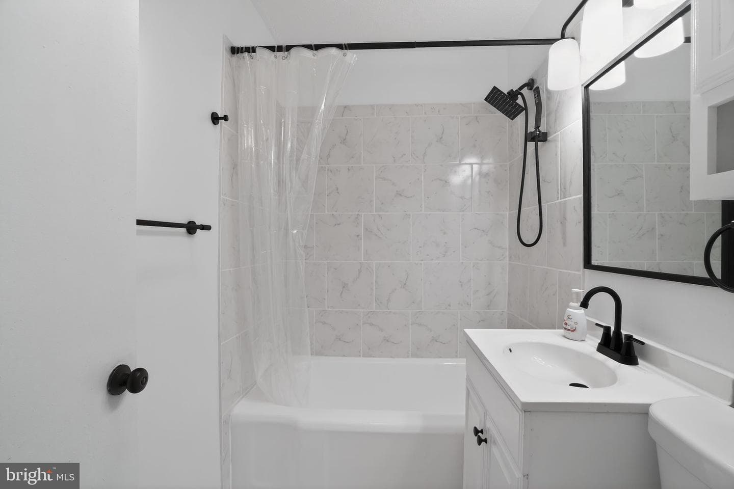 1222 Passmore Street photo 6