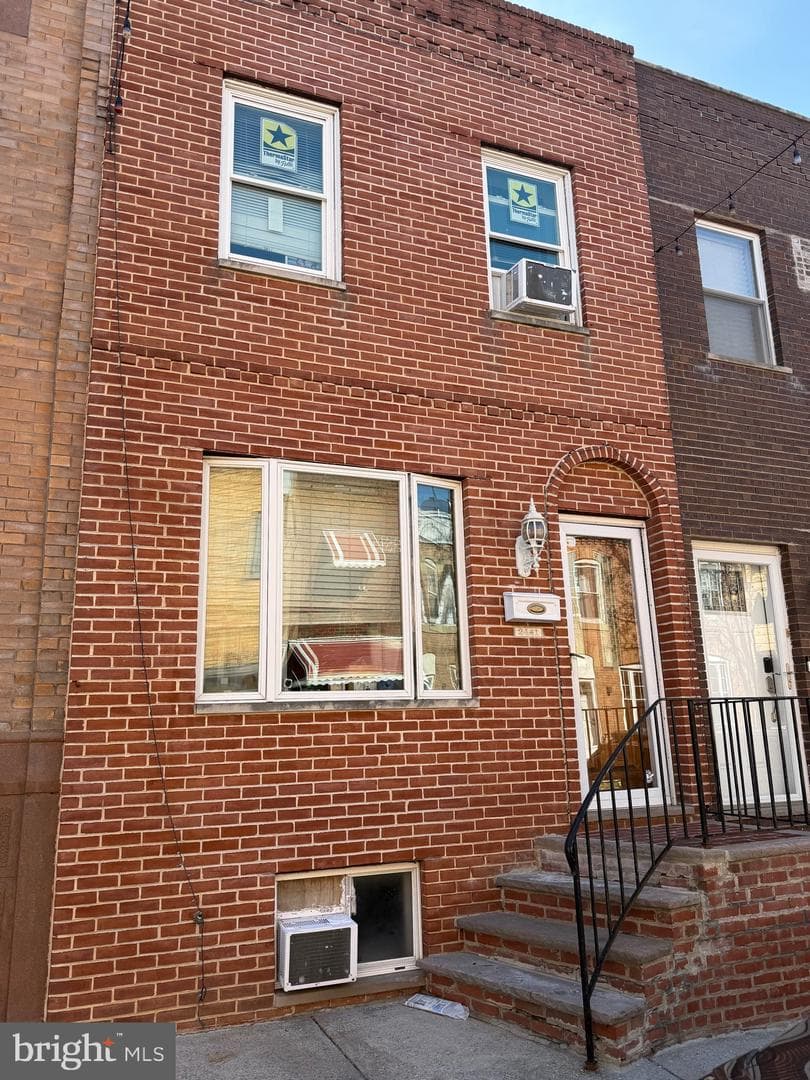 2441 S Hutchinson Street, Philadelphia