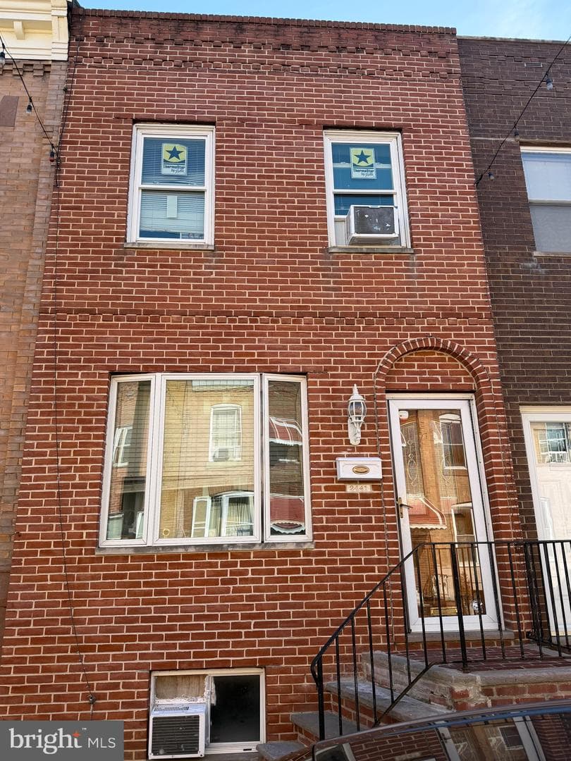 2441 S Hutchinson Street, Philadelphia