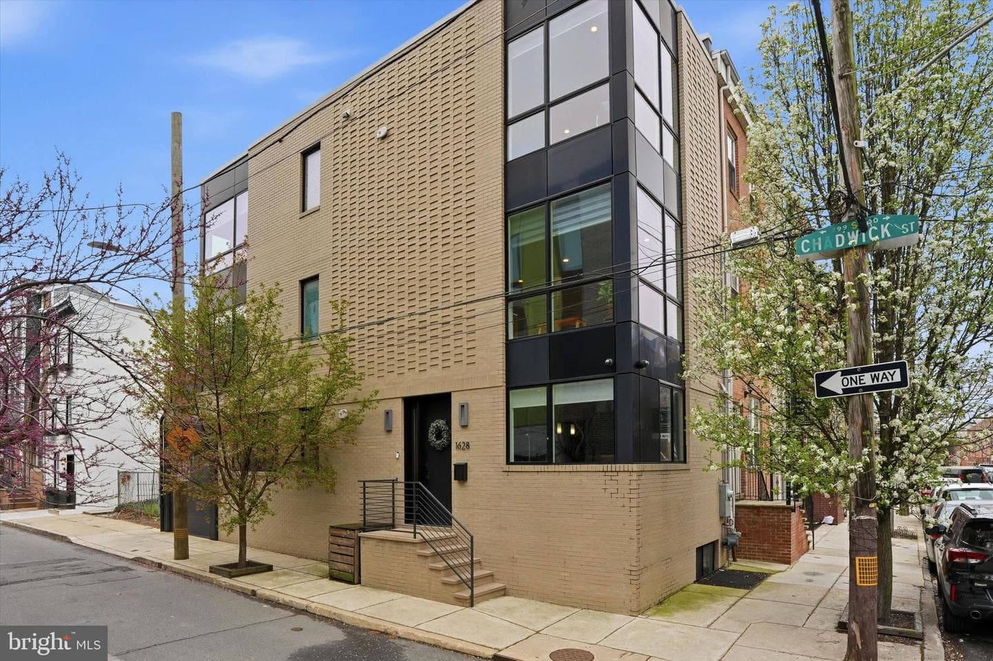 1628 Fitzwater Street photo 3