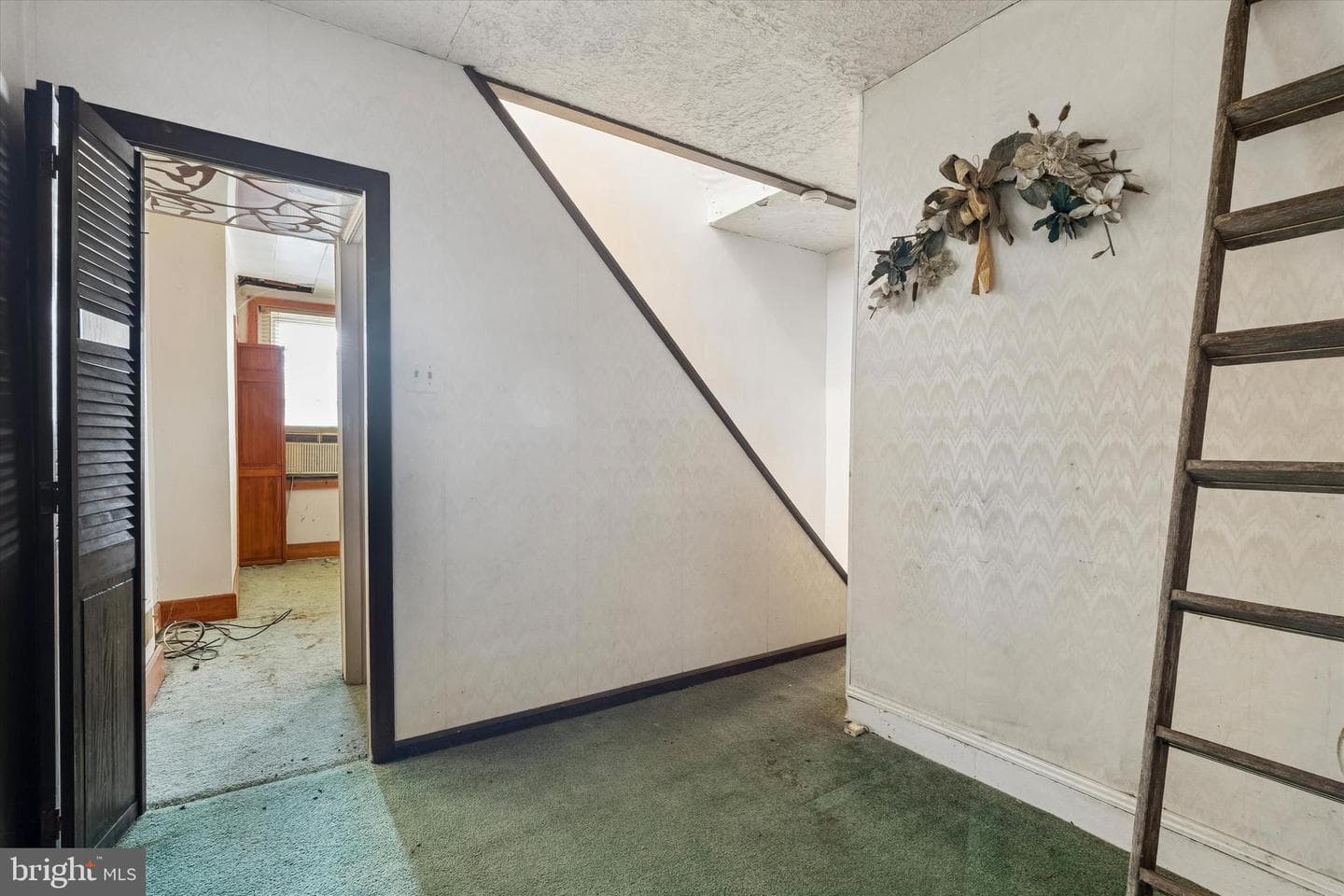 1931 E Albert Street photo 14