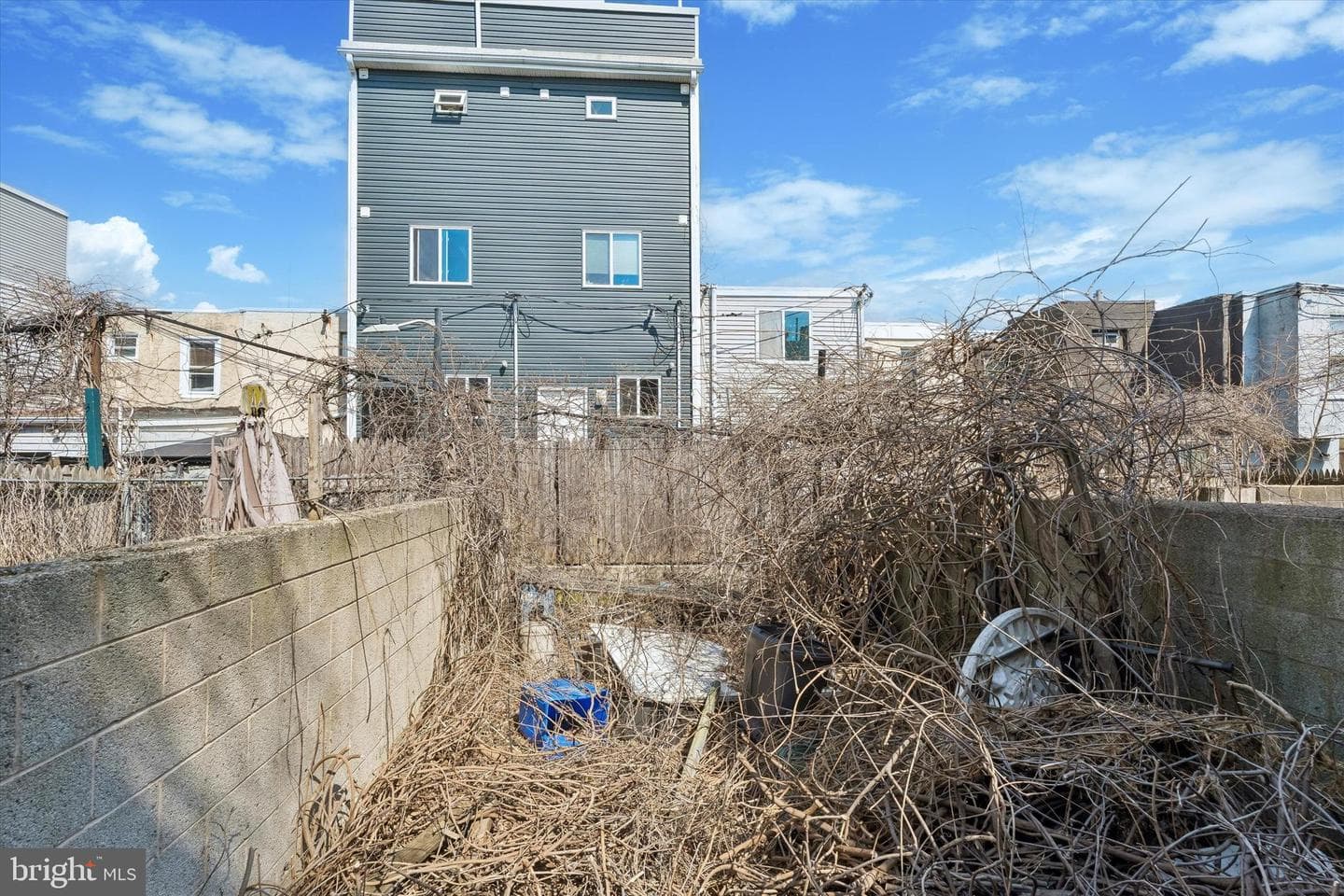 1931 E Albert Street photo 8