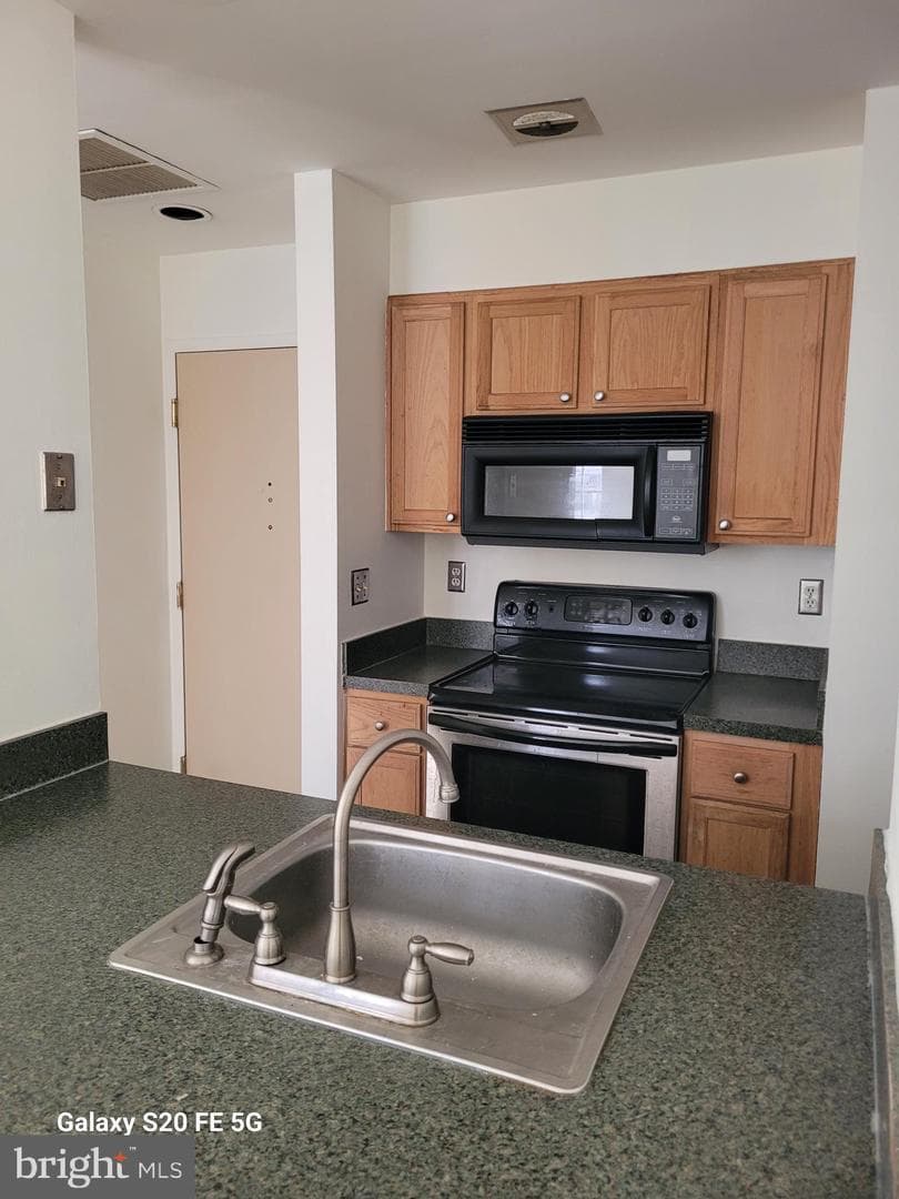 1601 Spring Garden Street #402 photo 7