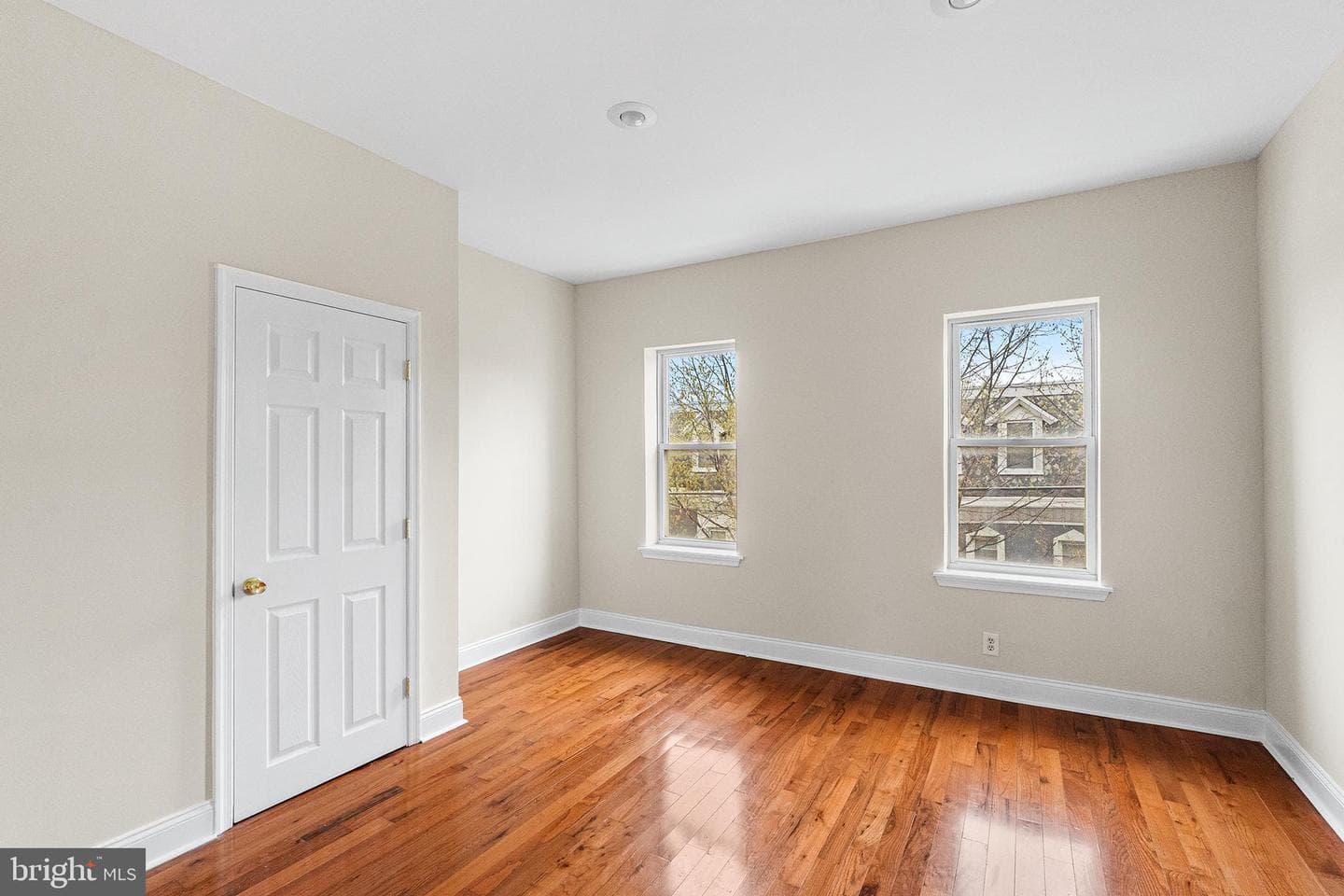 1538 Tasker Street photo 18