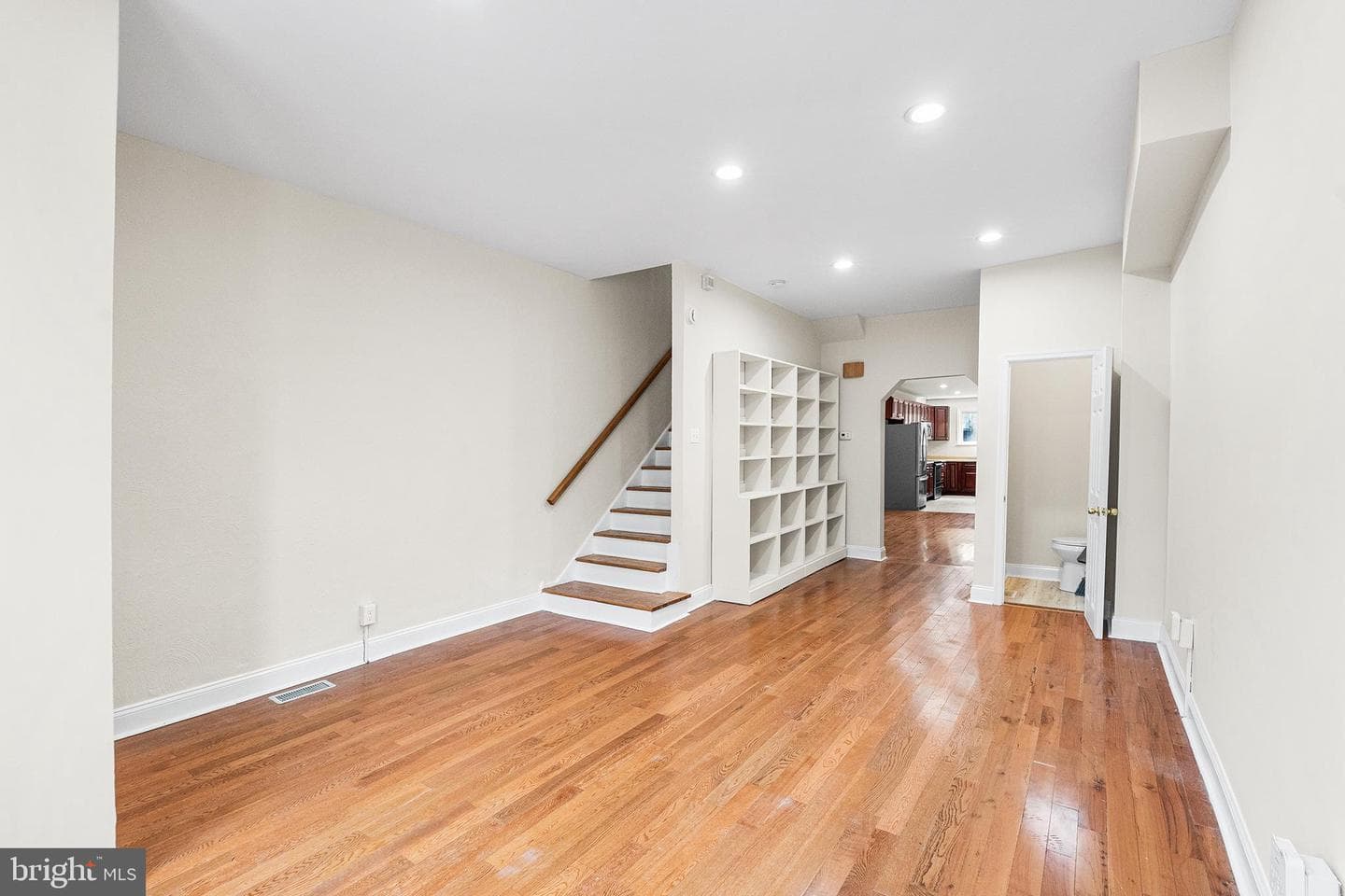 1538 Tasker Street photo 3