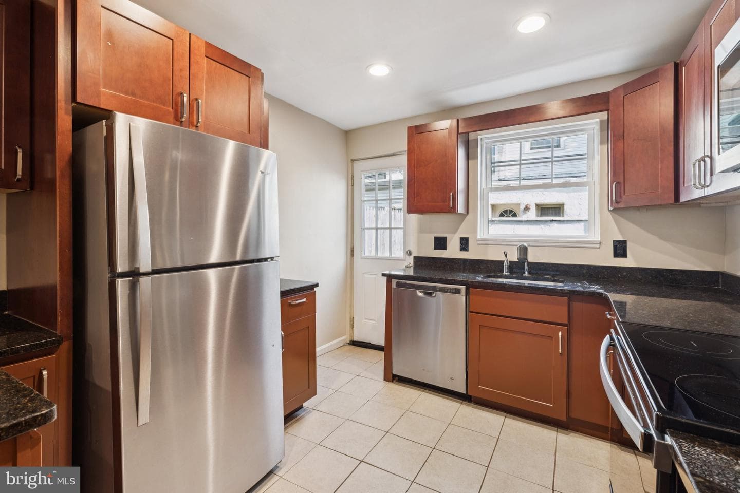 313 Daly Street photo 13
