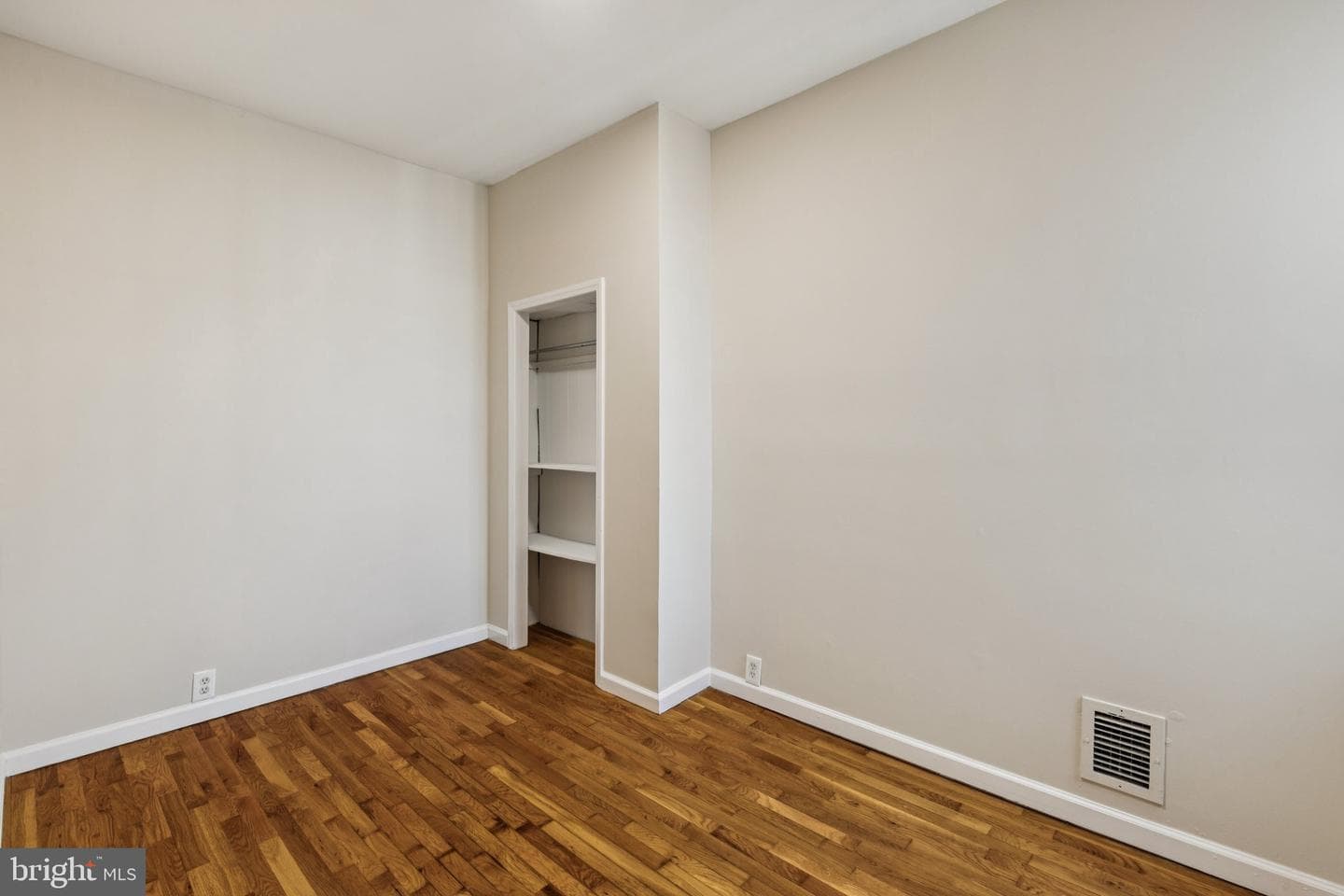 313 Daly Street photo 21