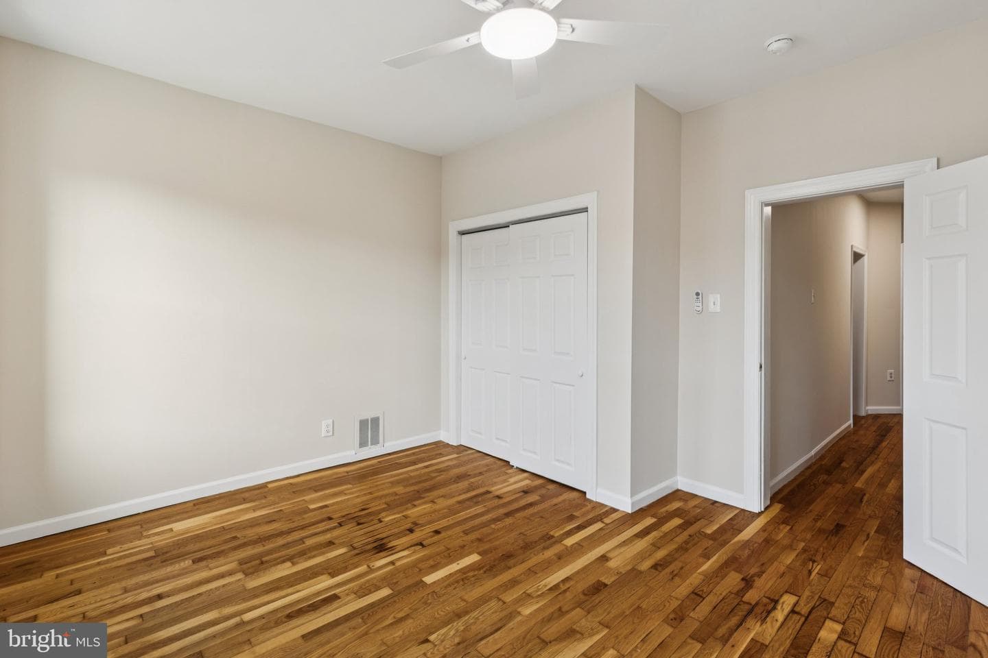 313 Daly Street photo 25