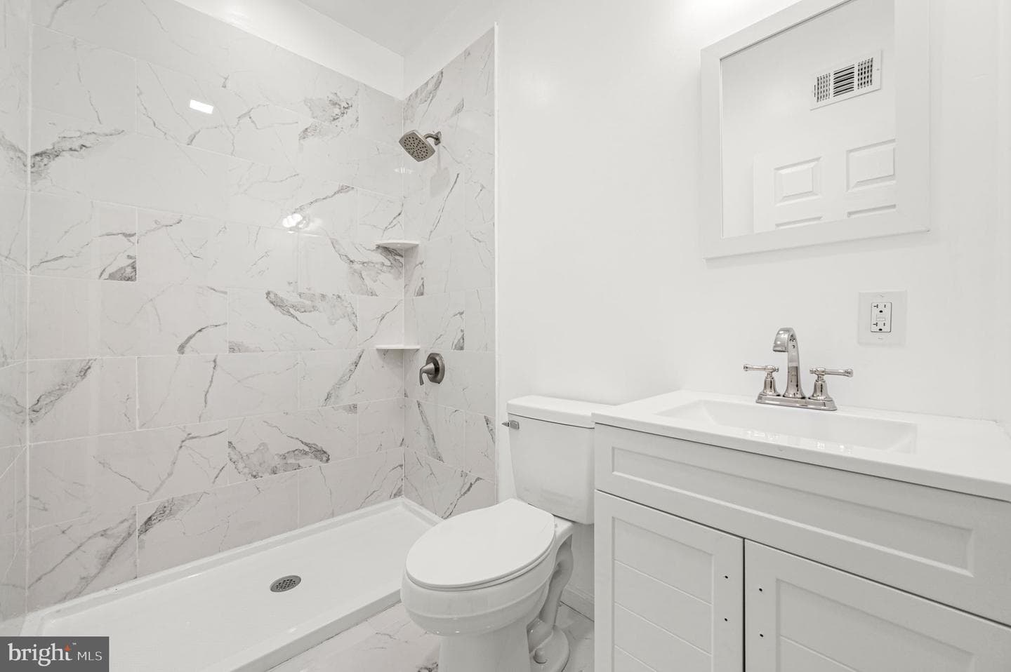 1826 S Alden Street photo 16